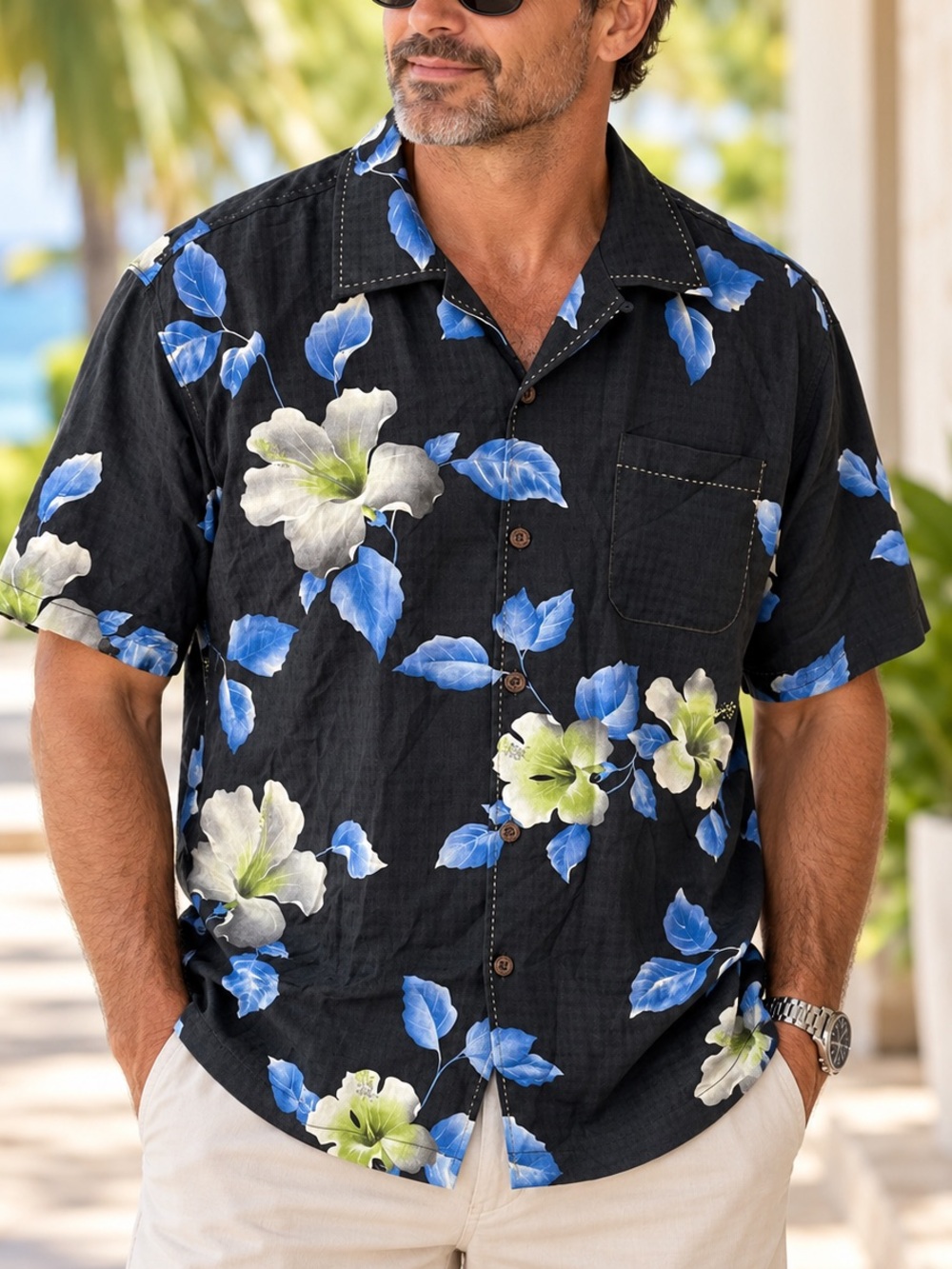 Tommy Bahama Men’s L 100% Silk Floral Hawaiian Camp Shirt Black Blue